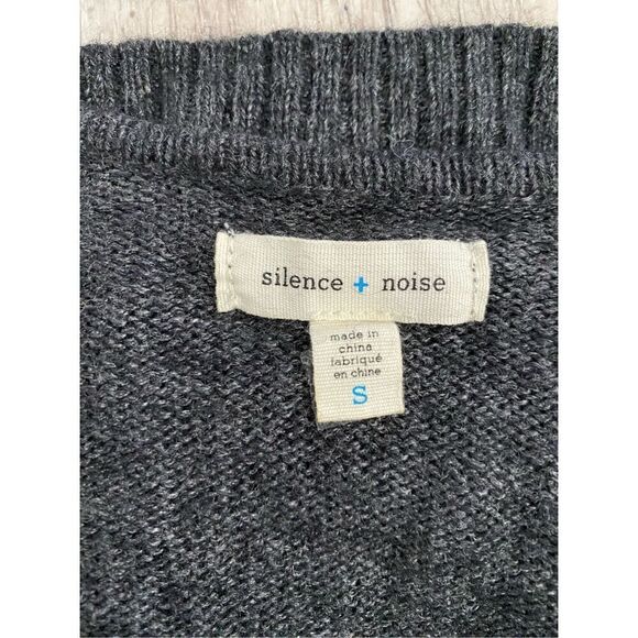 Silence + Noise Anthropology Embellished Sweater Top Women’s Sz S - Picture 6 of 6